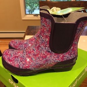 Crocs shirt welly boots - NWT